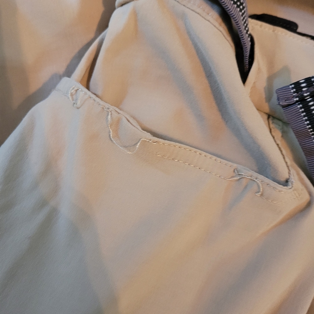 Duluth Trading Co. | Lightweight Outdoor Cargo pants - Picture 4 of 5